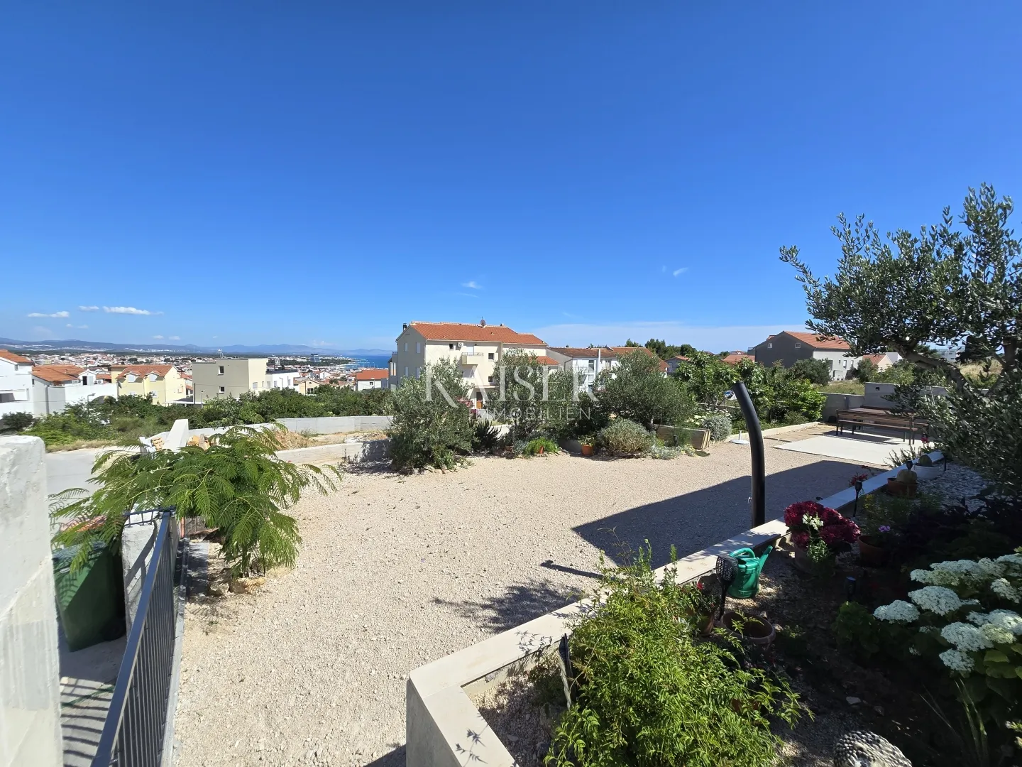 vodice,šibenik - moderna samostojeća prizemnica s garažom i velikom okućnicom - slika 27