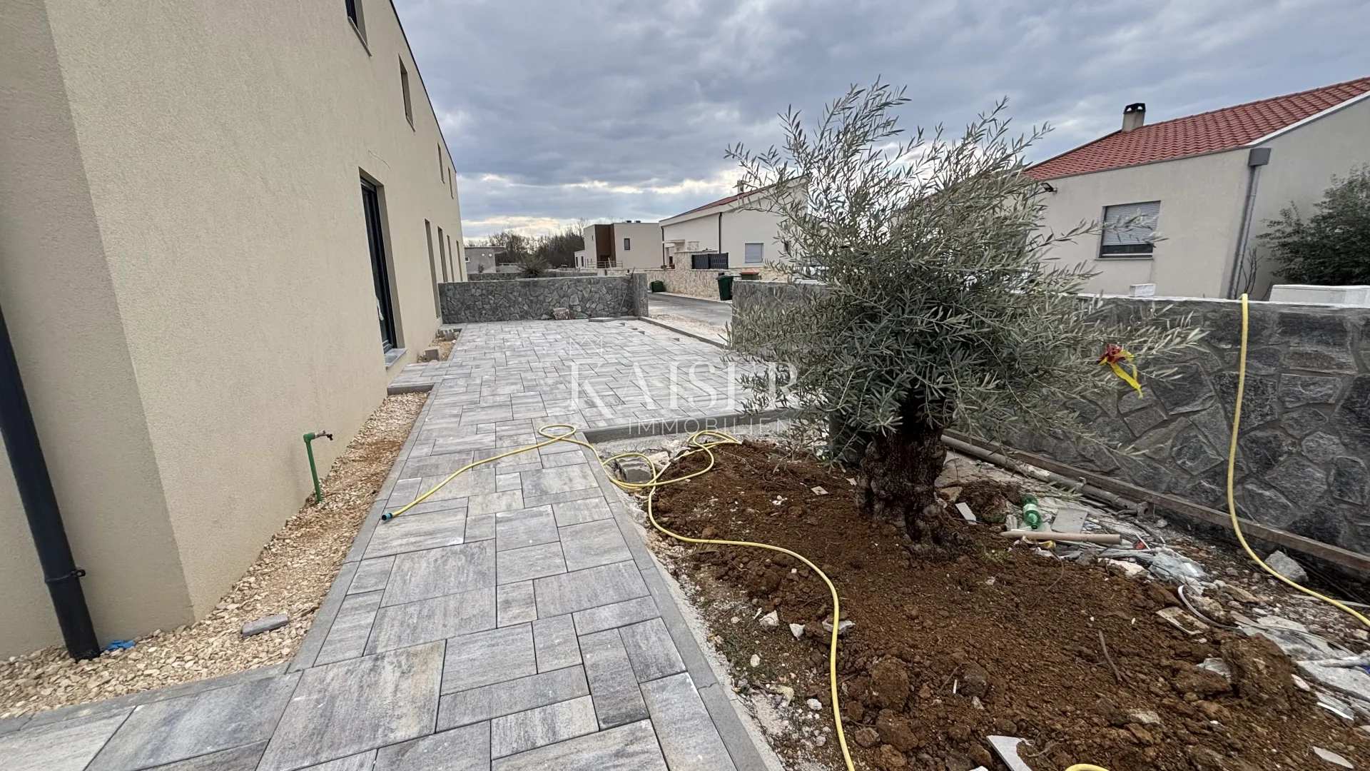 zadar, privlaka – nova kuća s dvorištem, 600 m od mora - slika 4
