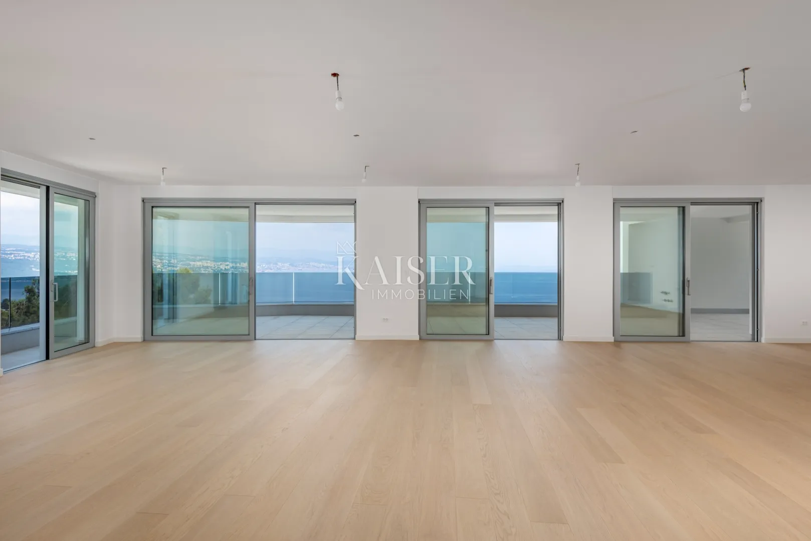 opatija, penthouse, blizina centra, pogled na opatiju i kvarner s vrha krova - slika 4
