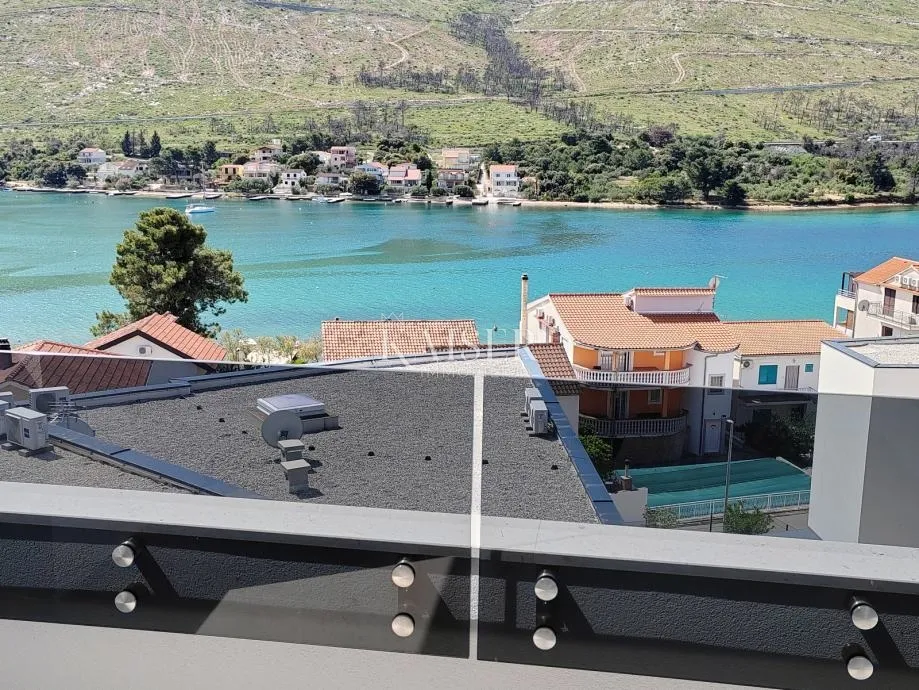 grebaštica, šibenik - prostrani peterosobni stan s velikom lođom, 100 m od mora - slika 3