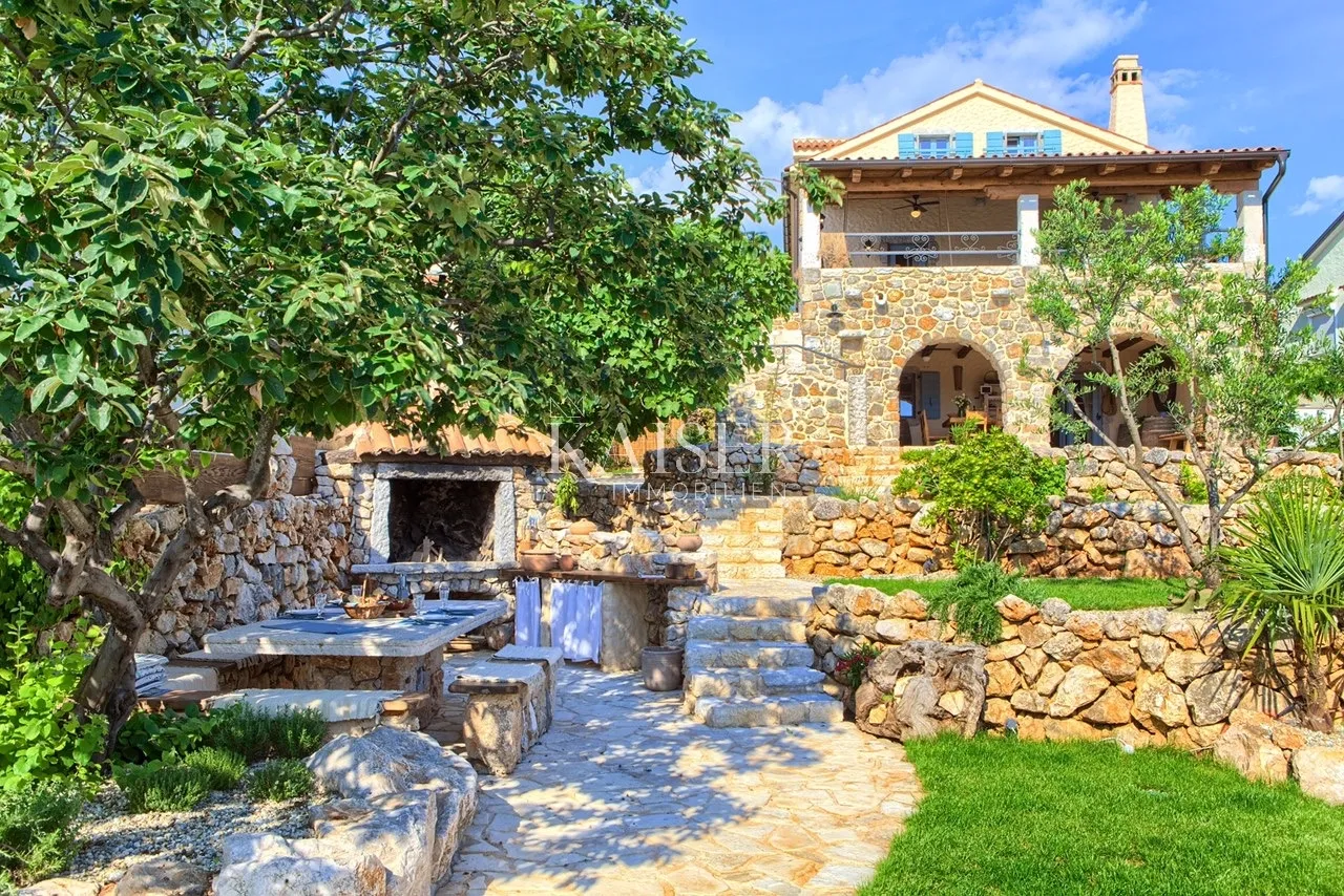 otok krk, malinska, autohtona vila s pogledom na more, 260 m2 - slika 2