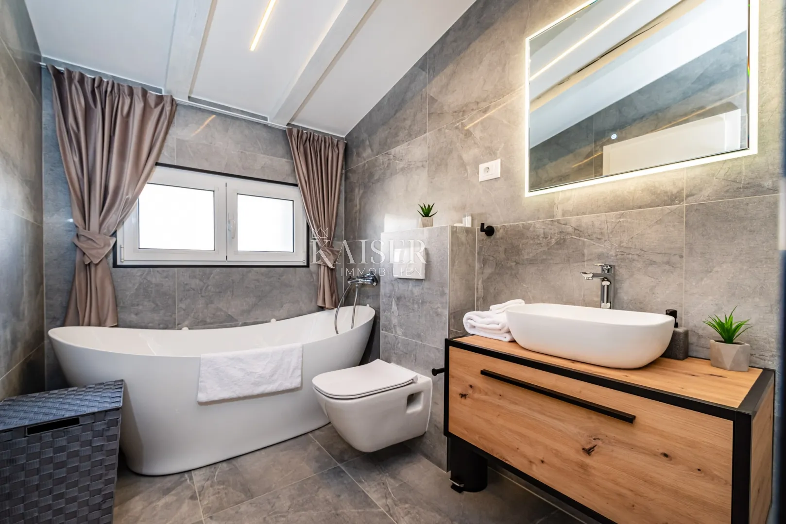 zadar, novigrad - villa s bazenom 250m2, 70m od mora - slika 21