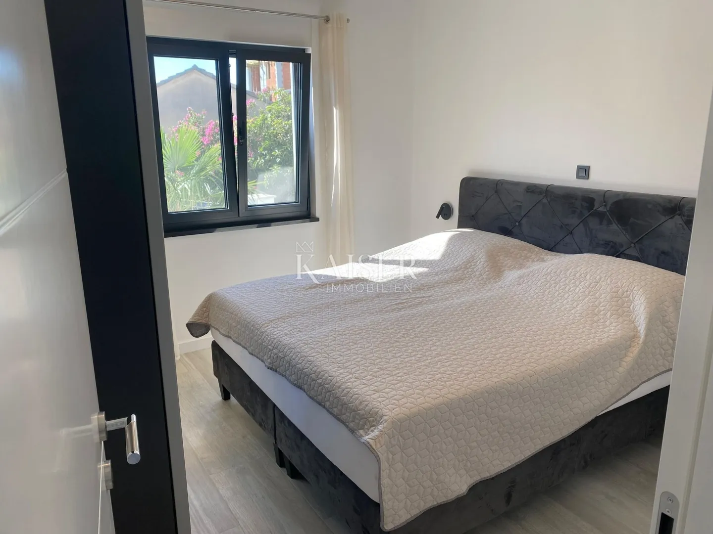 srima, vodice – luksuzan dvosoban stan, 50m od plaže - slika 5