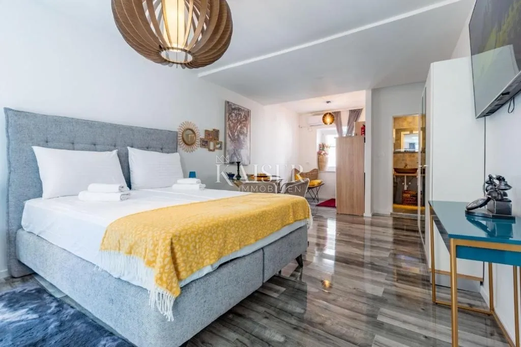Zadar, Poluotok – stilski studio apartman u staroj jezgri