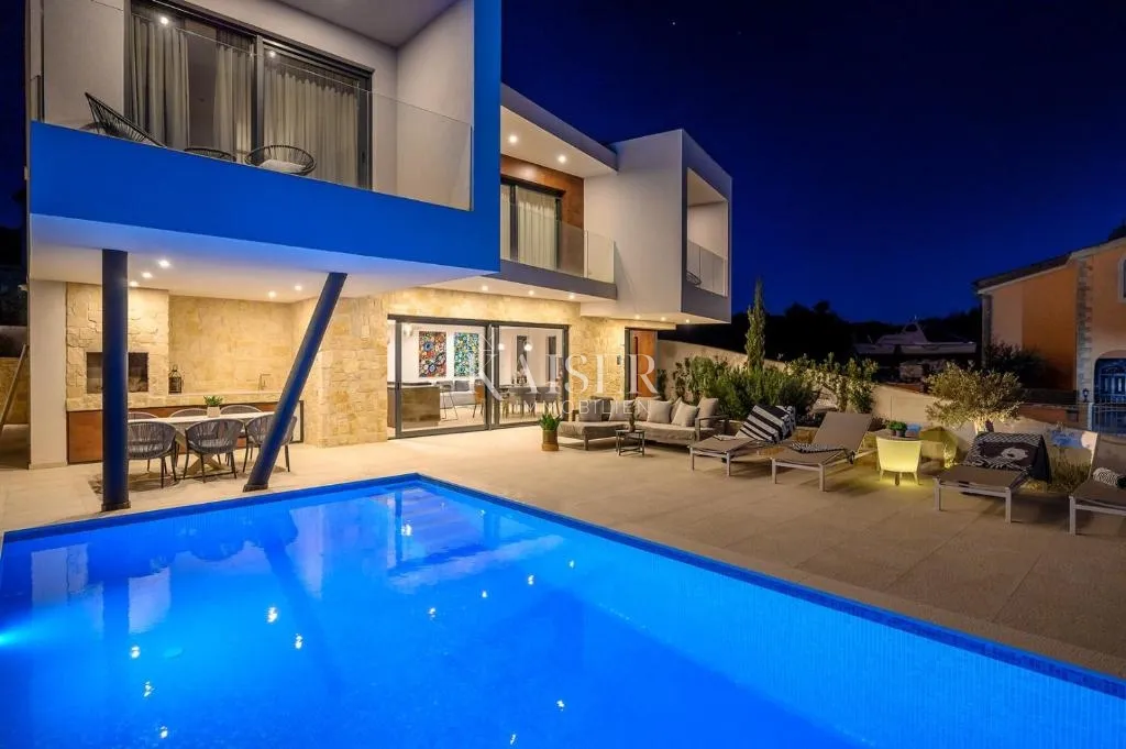 šibenik-rogoznica - moderna vila za odmor sa slikovitim pogledom na more - slika 3