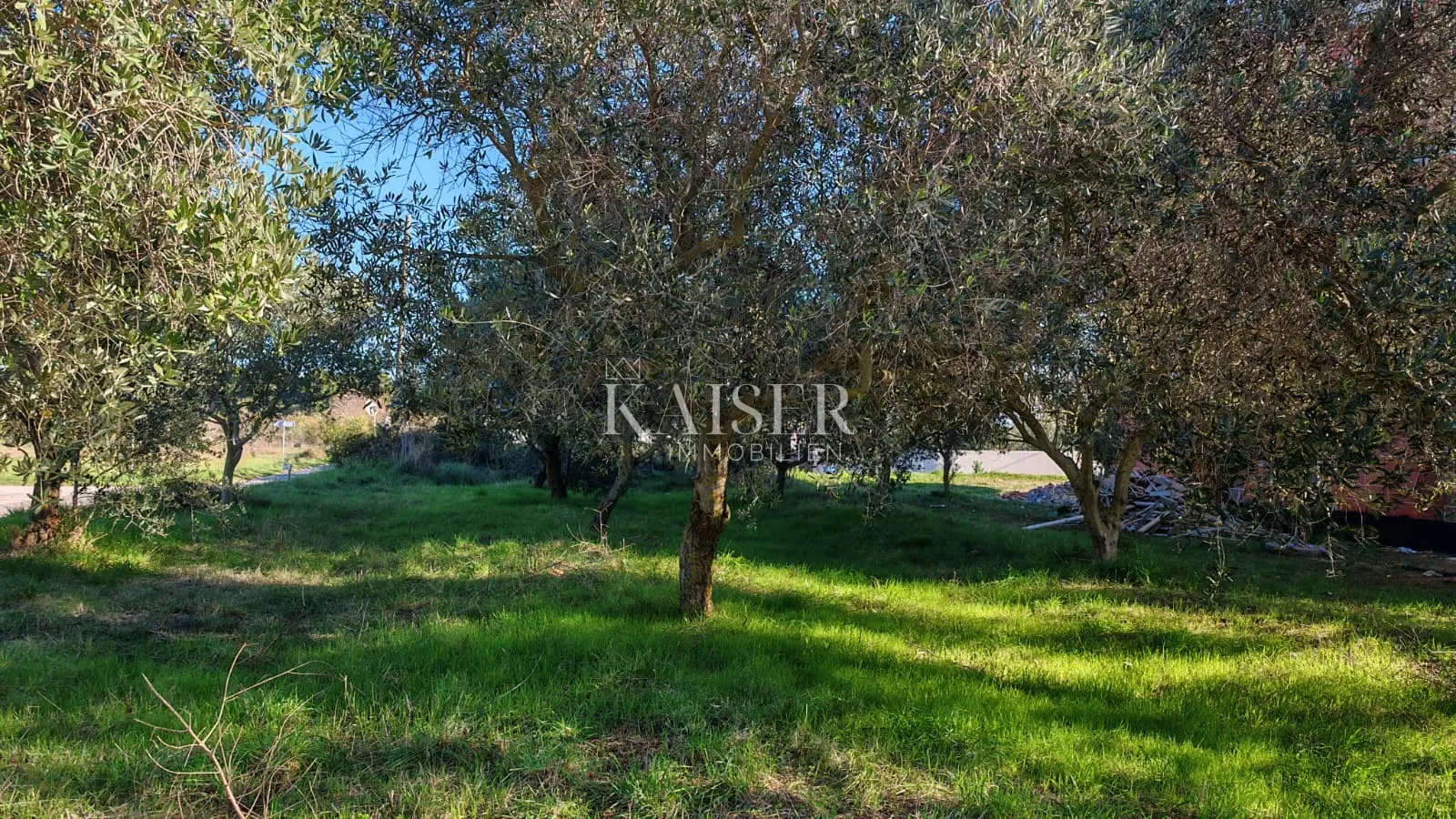 istra, pula-građevinsko zemljište 586m² s odličnom infrastrukturom - slika 3