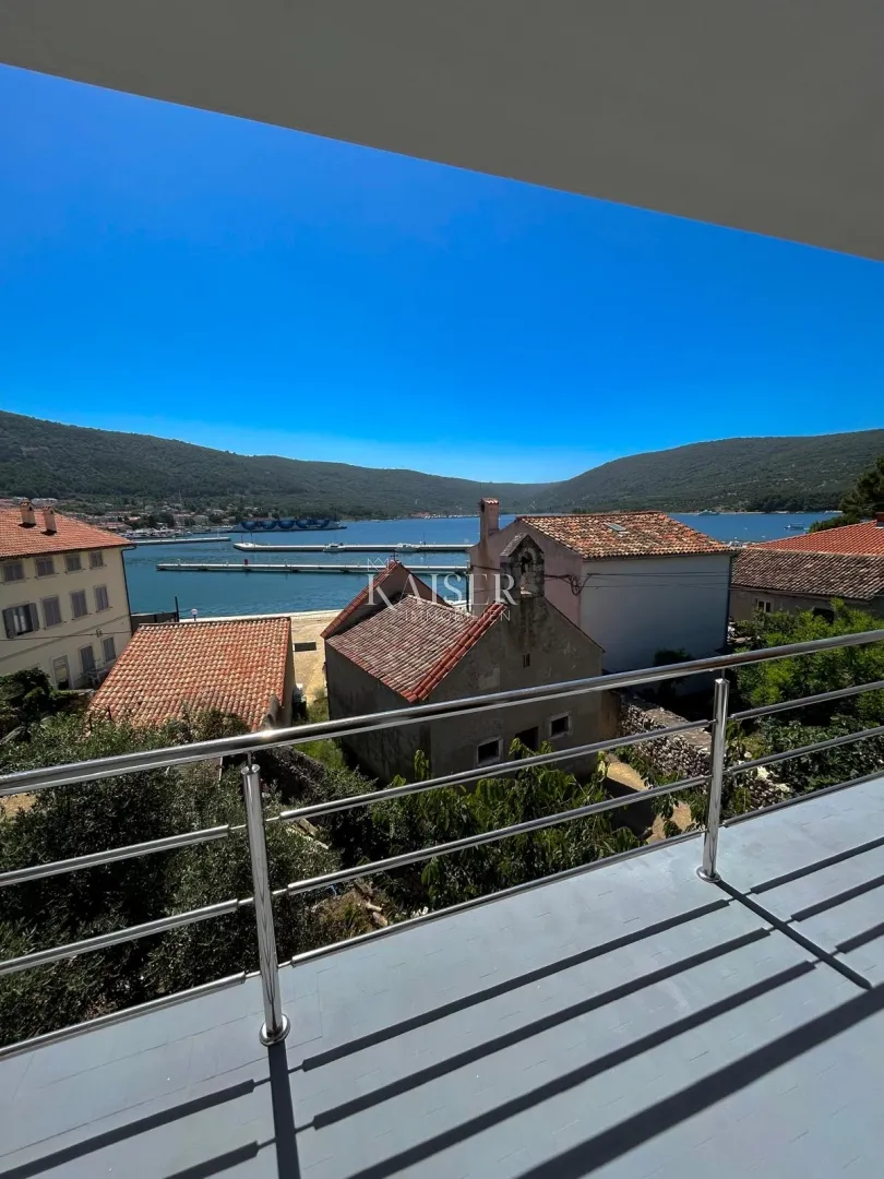 otok cres, cres - kuća sa 4 stana, 288m2, 50m od mora sa prekrasnim pogledom - slika 49