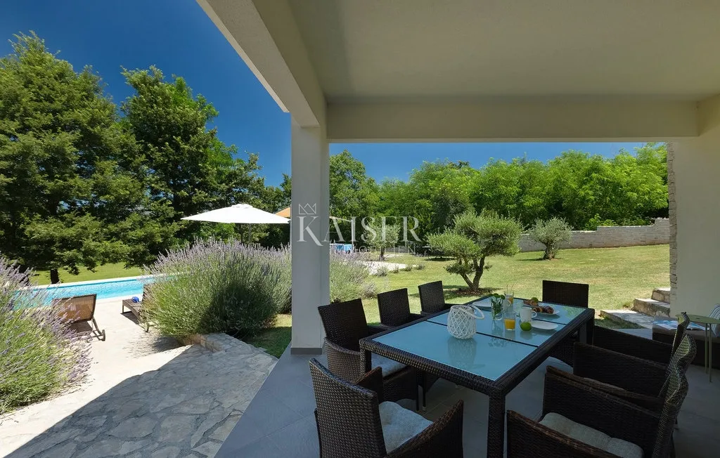 istra, okolica labina - vila s bazenom i okućnicom 4.260 m² - slika 3