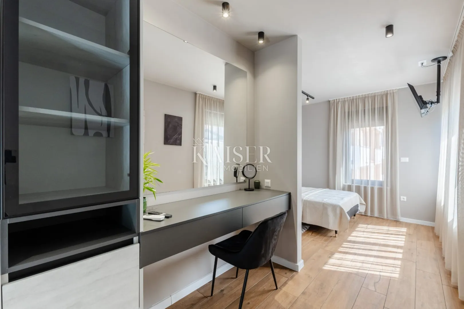zadar – vrsi luksuzna vila 150 m od mora - slika 13