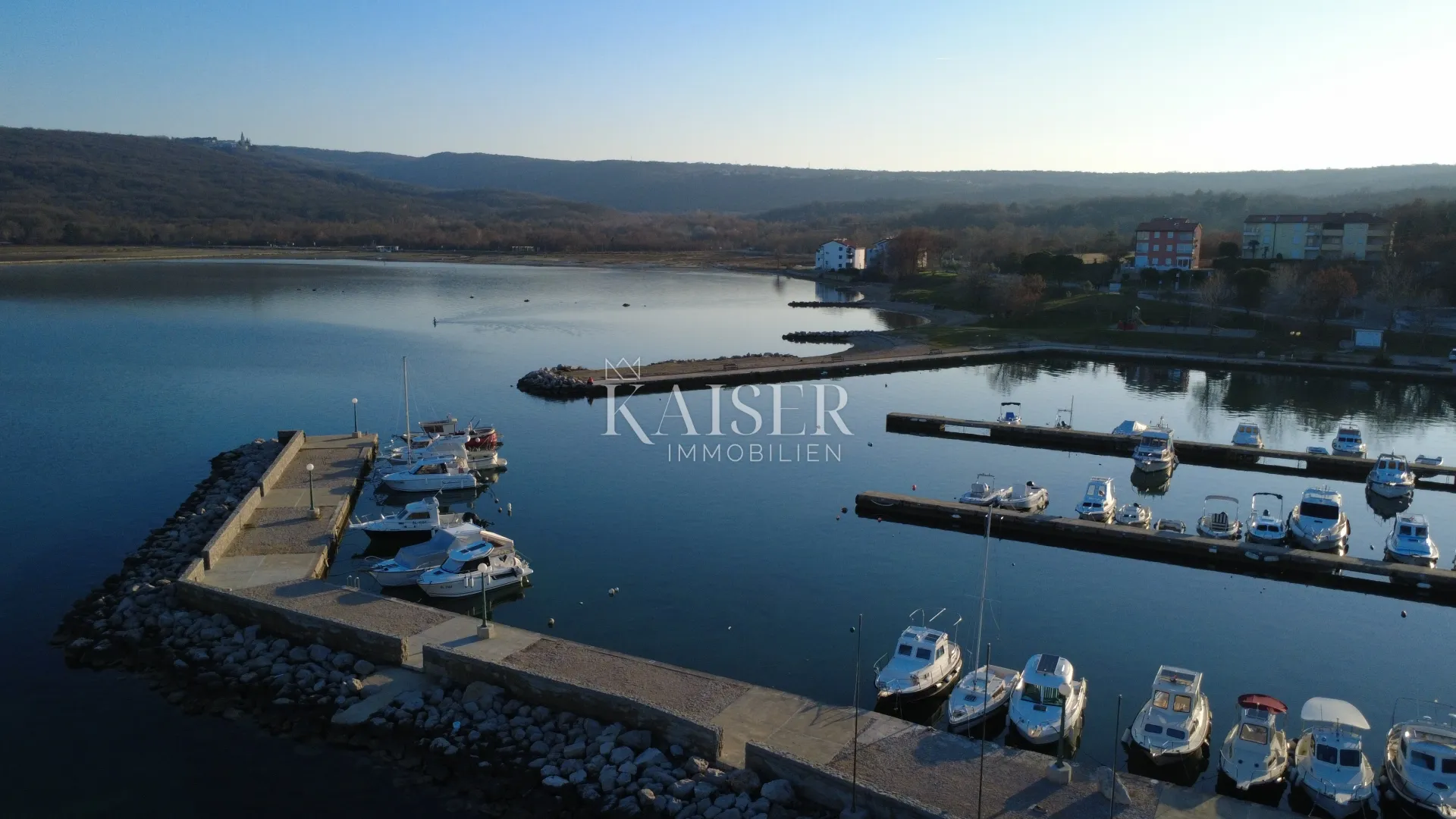 otok krk, čižići- dvosoban stan 55m2, samo 60m od mora - slika 28