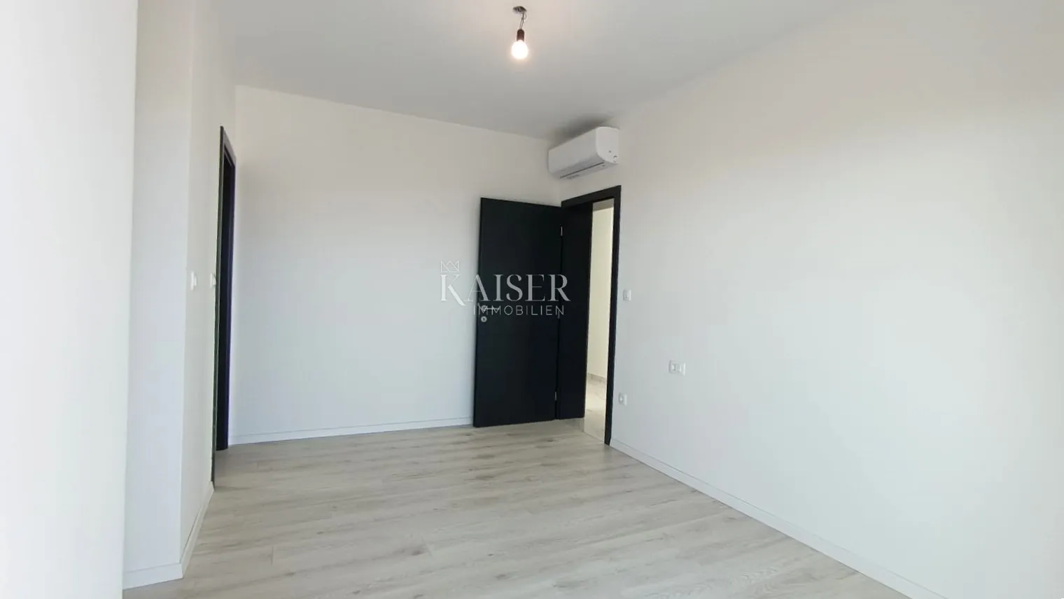 otok krk, kornić - moderna villa sa bazenom - slika 12