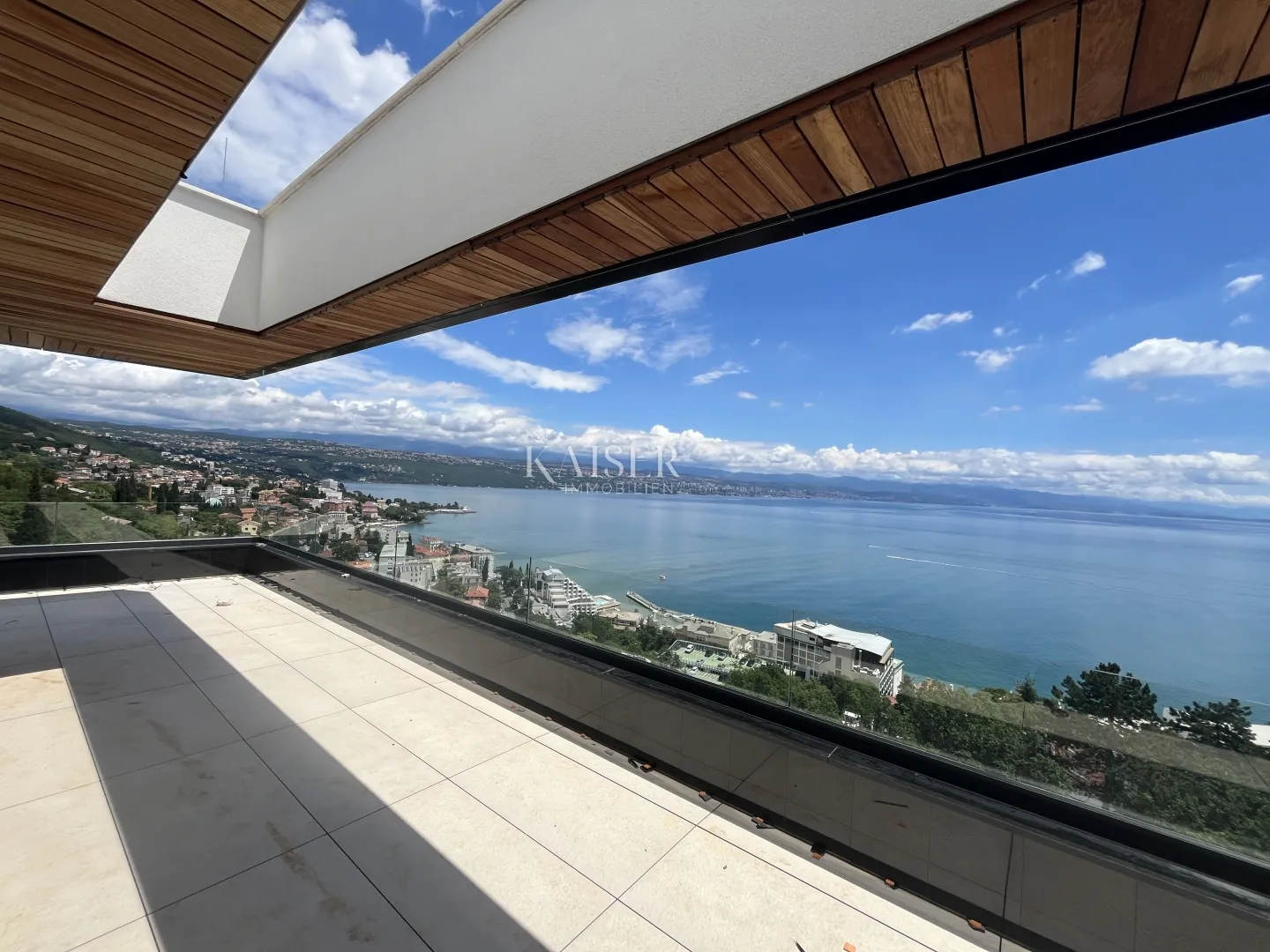 Opatija - Luksuzan penthouse sa krovnom terasom i bazenom 545,38 m2