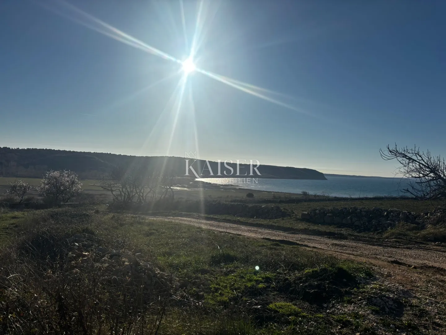 zadar, rtina- luksuzna vila 1.red do mora s infinity bazenom - slika 8