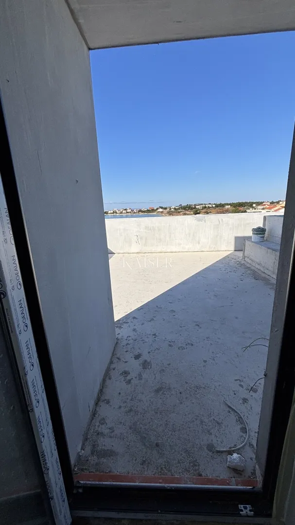 zadar – privlaka | penthouse s krovnom terasom i pogledom na more - slika 24