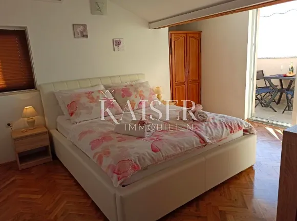 otok krk, malinska - kuća sa 6 apartmana 300 m od mora - slika 6