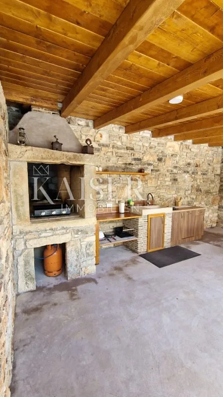 istra - lovreč, prilika kamena kuća sa okućnicom 7000 m2 - slika 32