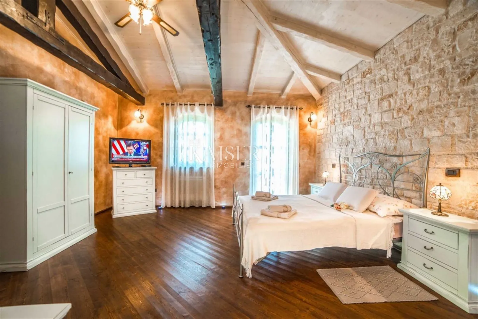 istra - poreč, luksuzna rustikalna vila - slika 21