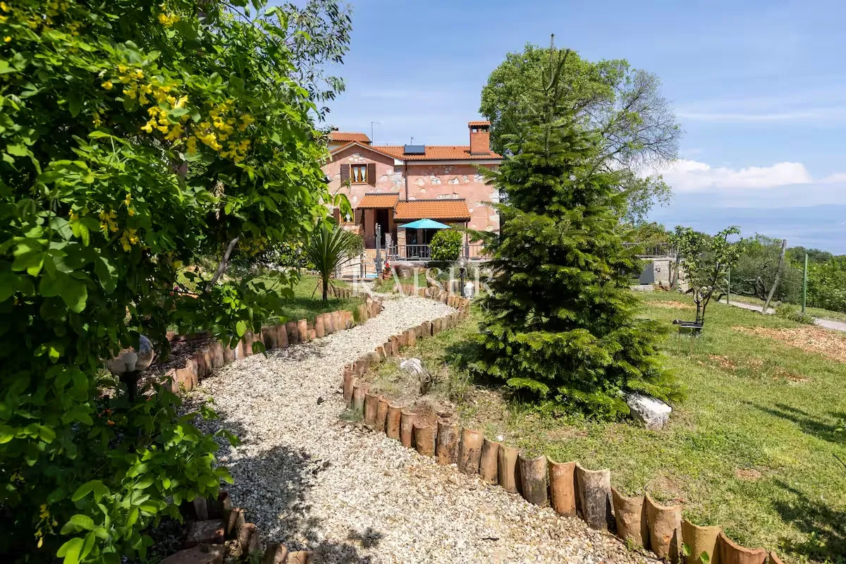 opatija, brseč - šarmantna kuća s predivnim pogledom na more, 120 m2 - slika 3