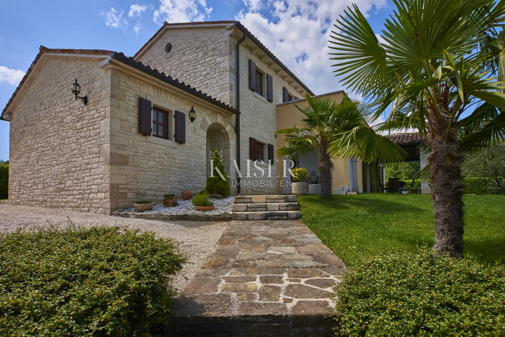 istra, karojba - šarmantna vila u srcu istre, 212m2, 4 spavaće sobe - slika 4