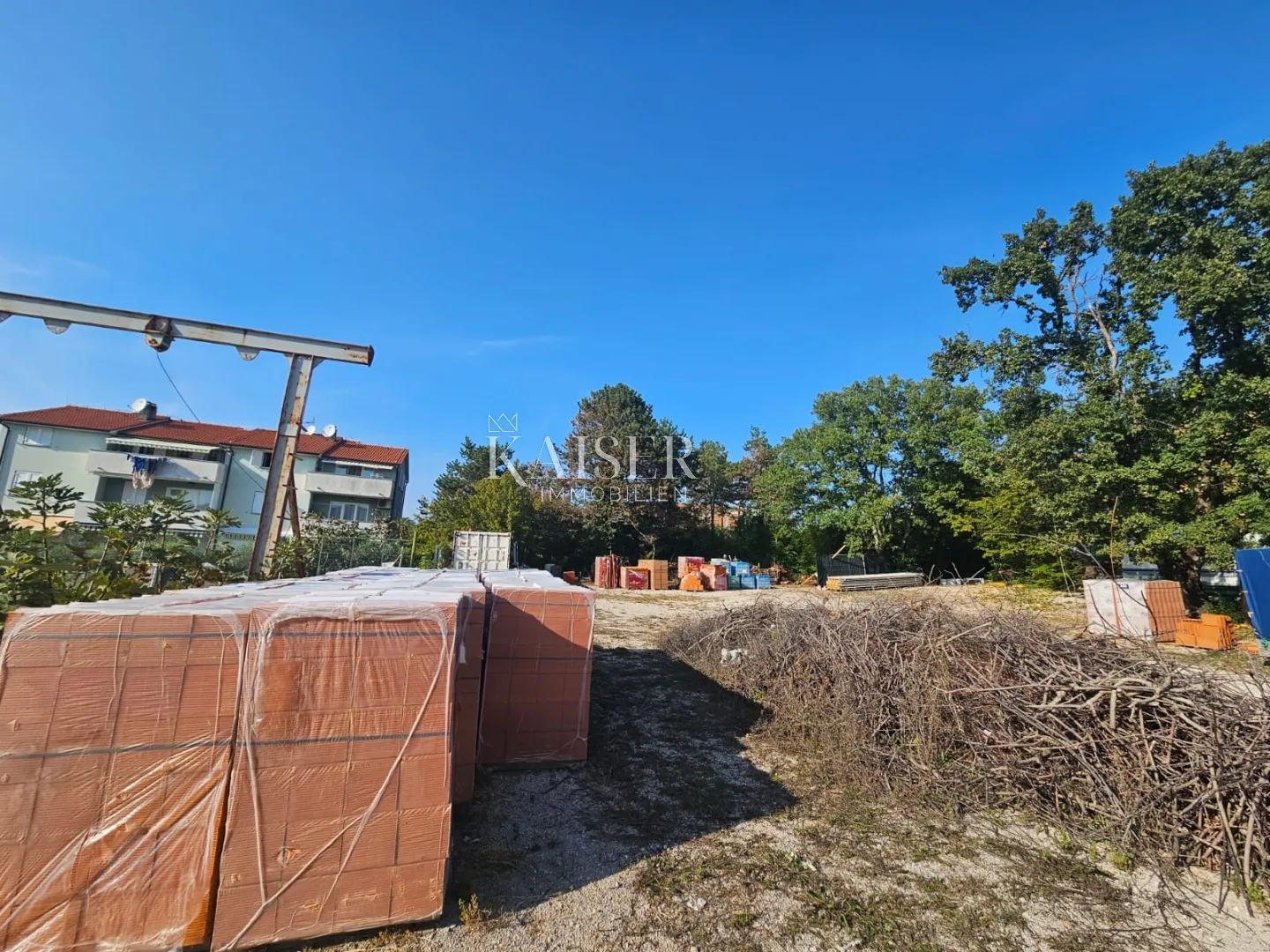 malinska - građevinsko zemljište 2.555m2 sa projektom - slika 1