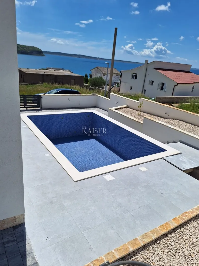 zadar , rtina - vila s bazenom i krovnom terasom - slika 9