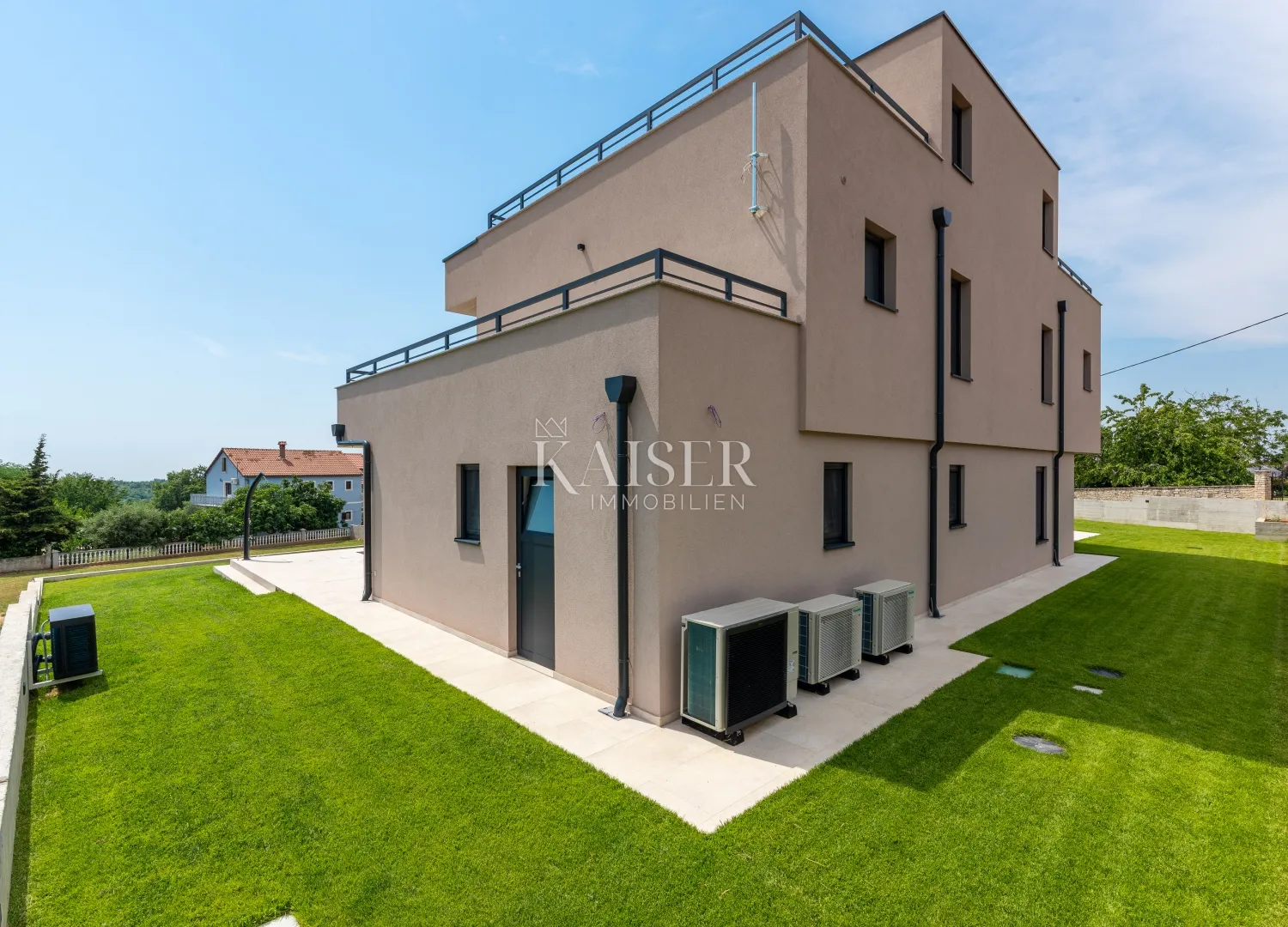 istra - poreč, vrlo luksuzna i moderna vila sa pogledom na more - slika 9