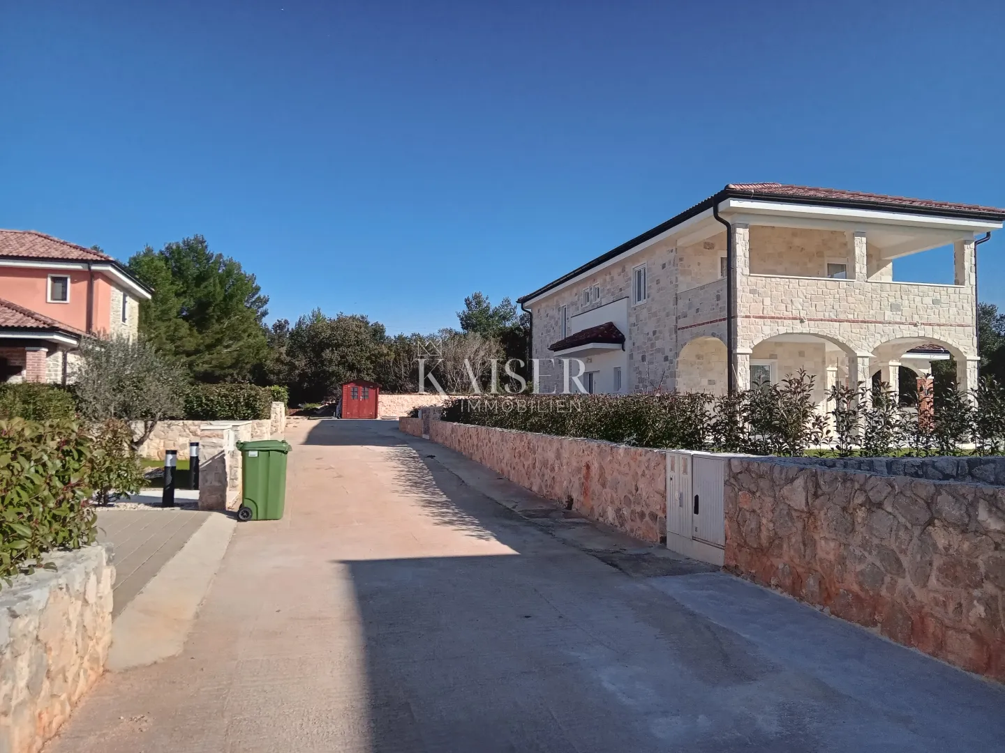 zadar, otok ugljan: građevinsko zemljište 290m od mora - slika 16