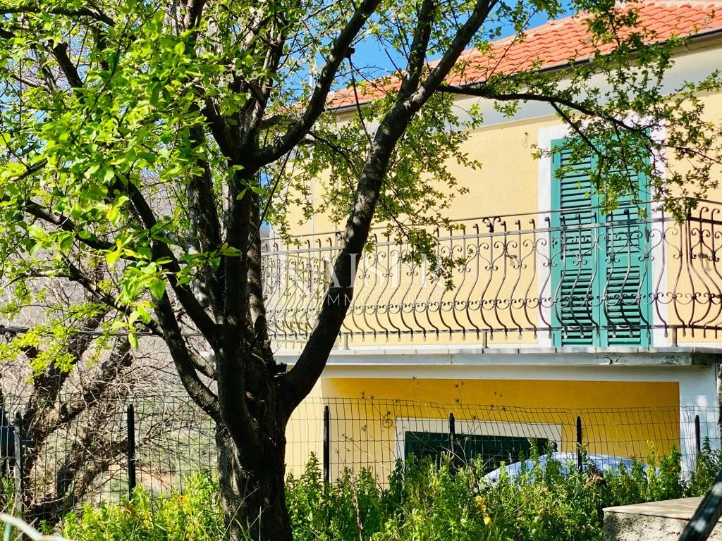cres, beli – jedinstvena kuća s dva stana na predivnoj lokaciji - slika 4