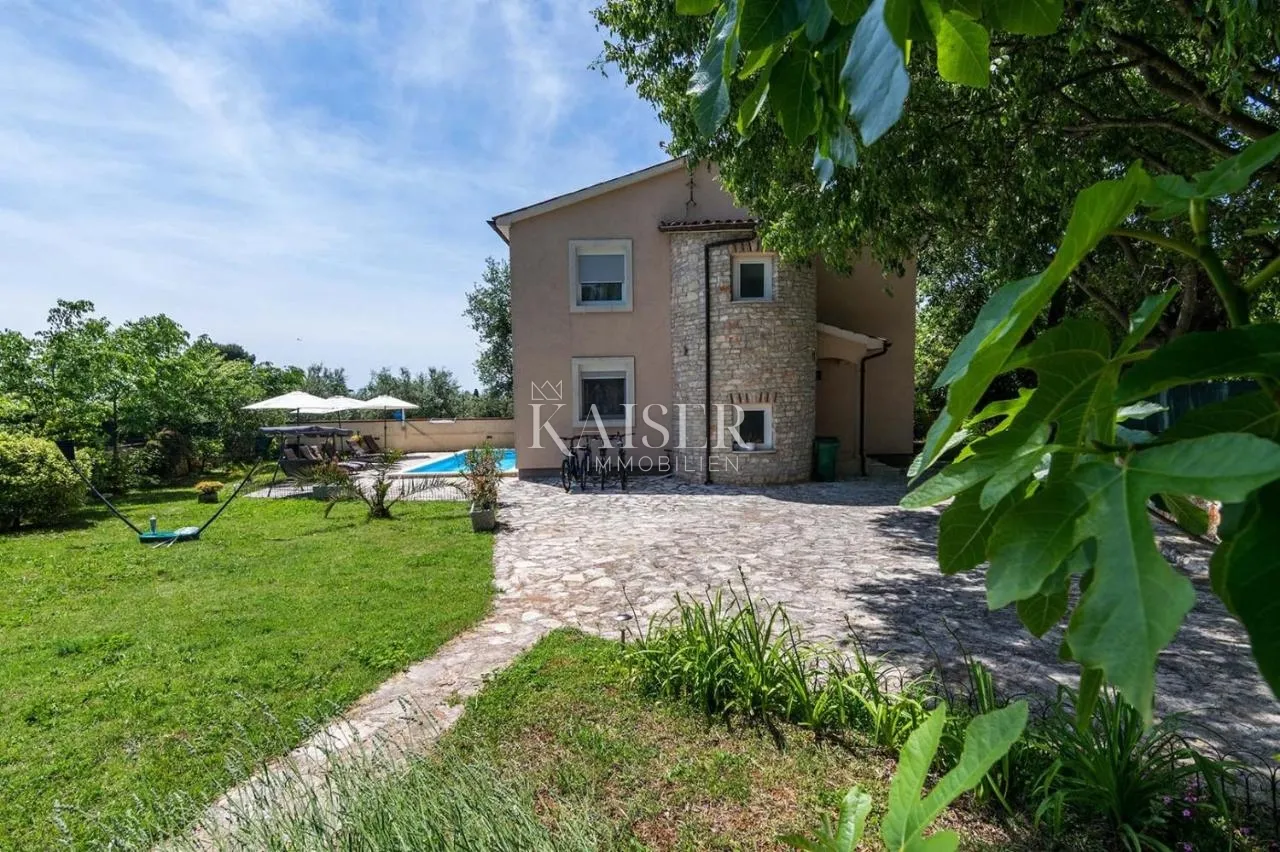 istra, pula- obiteljska kuća 250m² na atraktivnoj lokaciji s bazenom - slika 30