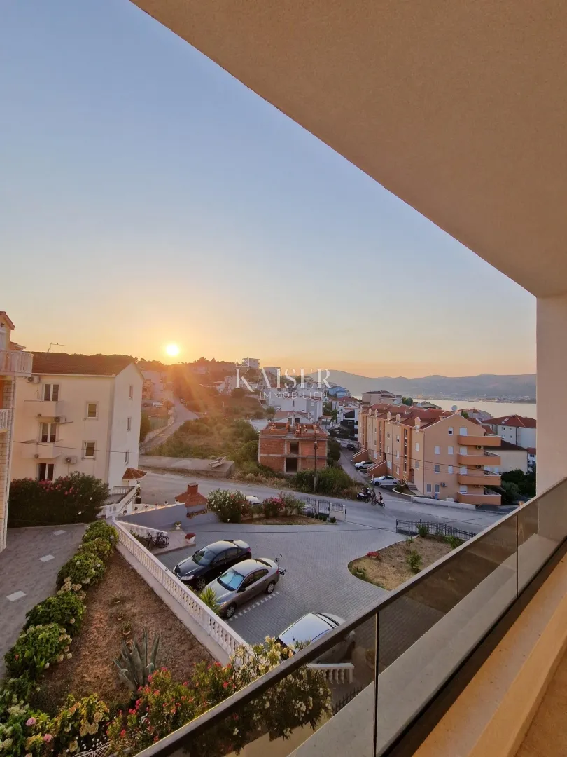 okrug gornji, čiovo - luksuzni penthouse s krovnom terasom i panoramskim pogledom na more - slika 18