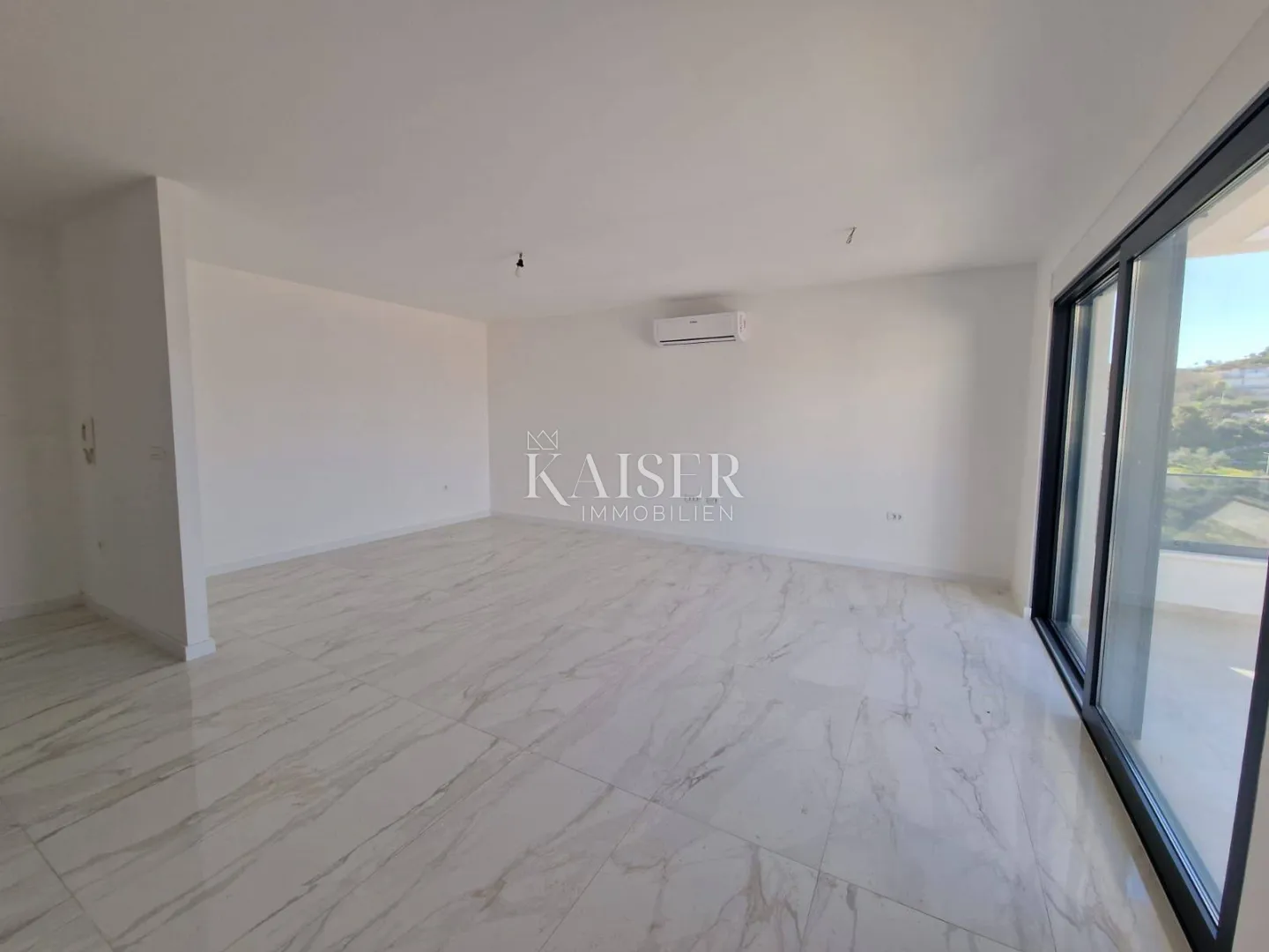 okrug gornji, čiovo - luksuzni penthouse s krovnom terasom i panoramskim pogledom na more - slika 22
