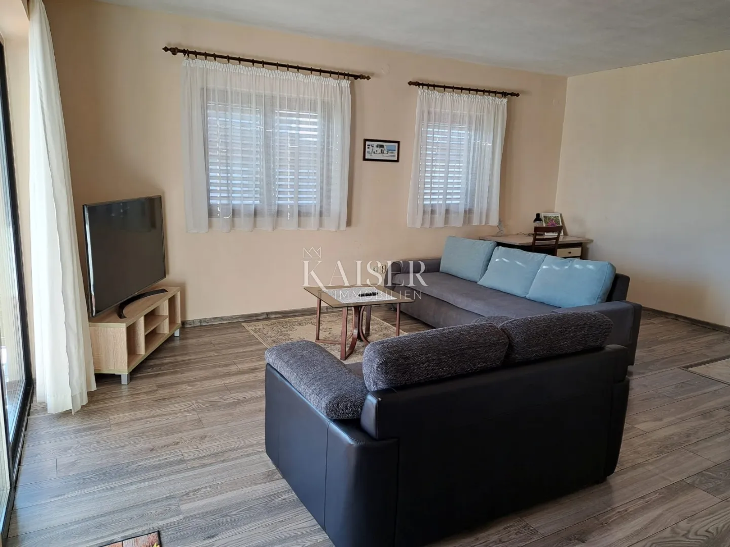 istra, medulin- apartmanska kuća 430m2 samo 200m od mora - slika 6