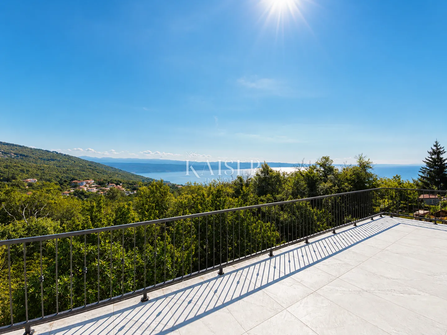 Lovran, Oprič — Novoizgrađeni stan u potkrovlju s velikim terasama i pogledom na more - Oprić, Opatija