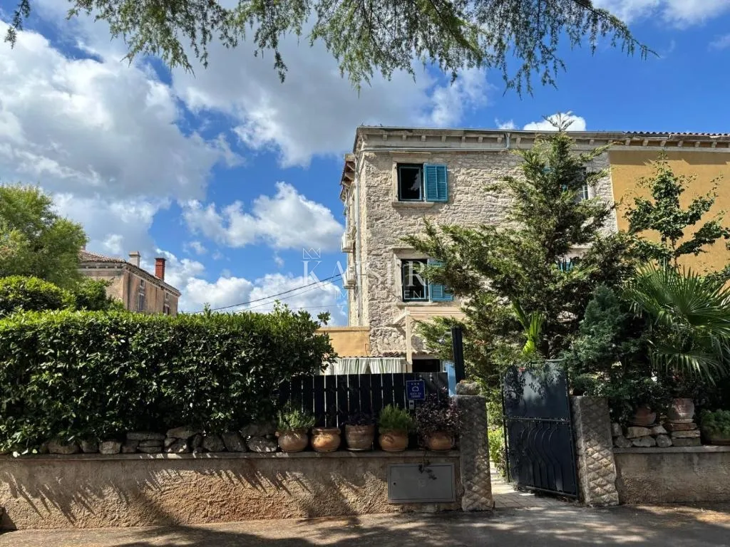 istra, marčana - tradicionalna kamena vila s bazenom - slika 2