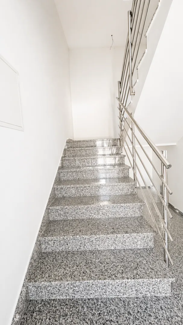 pakoštane – stan s5 s krovnom terasom, 300 m od mora - slika 14