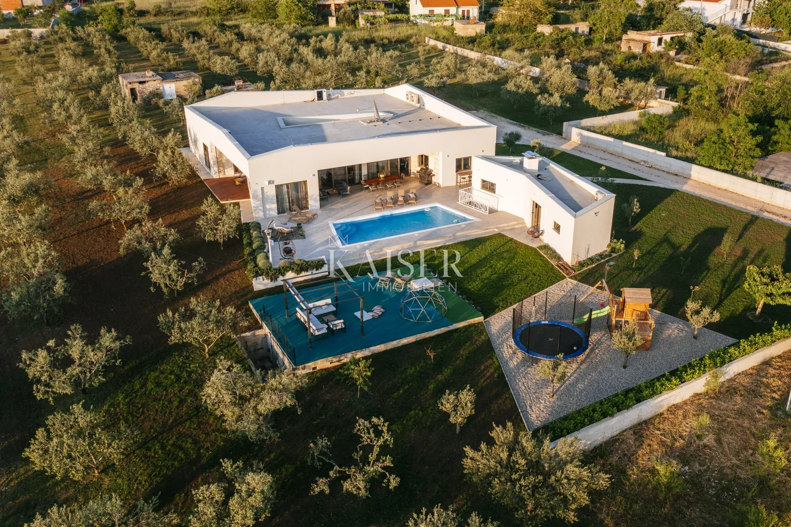 Zadar, Smoković – Luksuzna Vila - Smoković, Zemunik Donji
