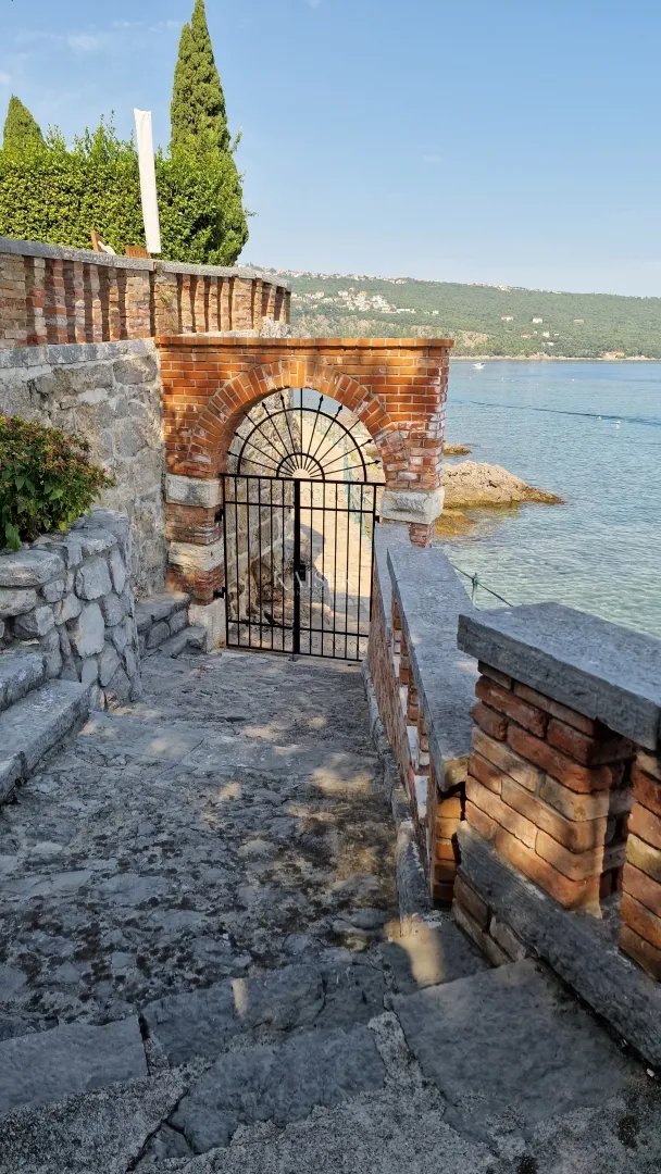 opatija, ekskluzivan stan na top lokaciji prvi red do mora - slika 27