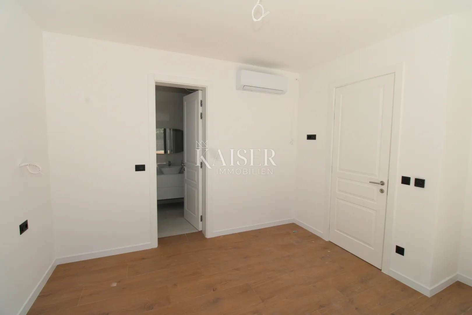 istra, poreč- luksuzna vila 210m2 s bazenom i jacuzziem u prirodi - slika 7