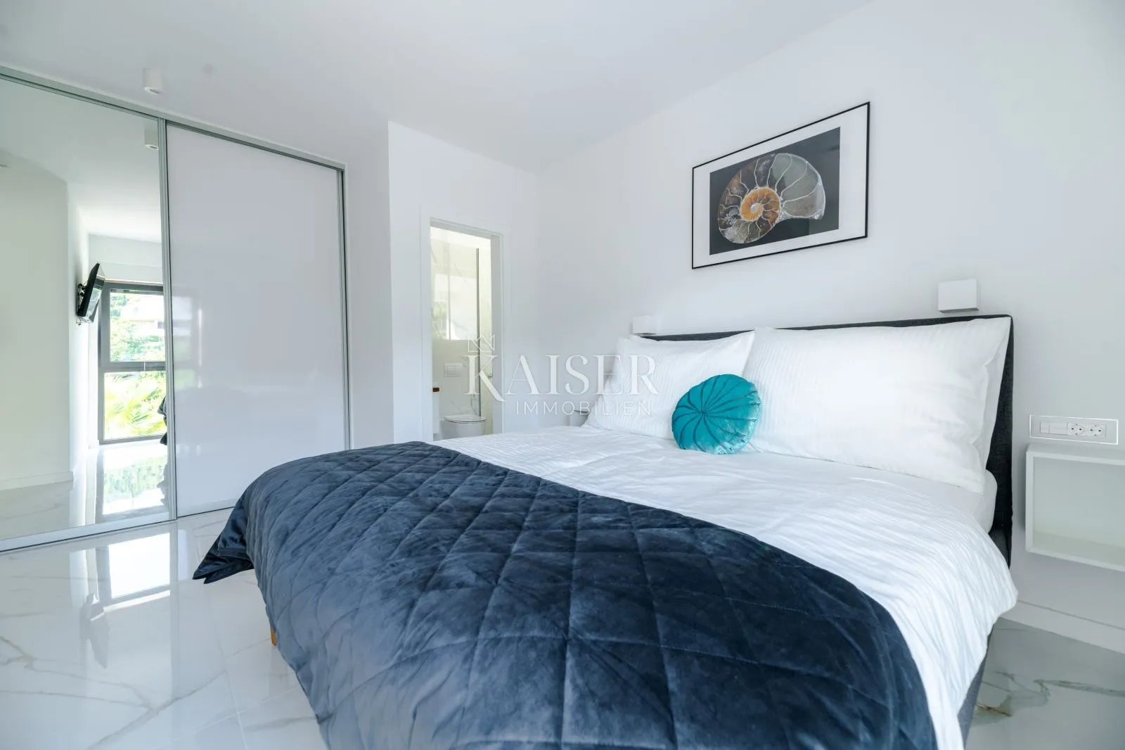 penthouse s očaravajućim pogledom na more i planine - slika 9