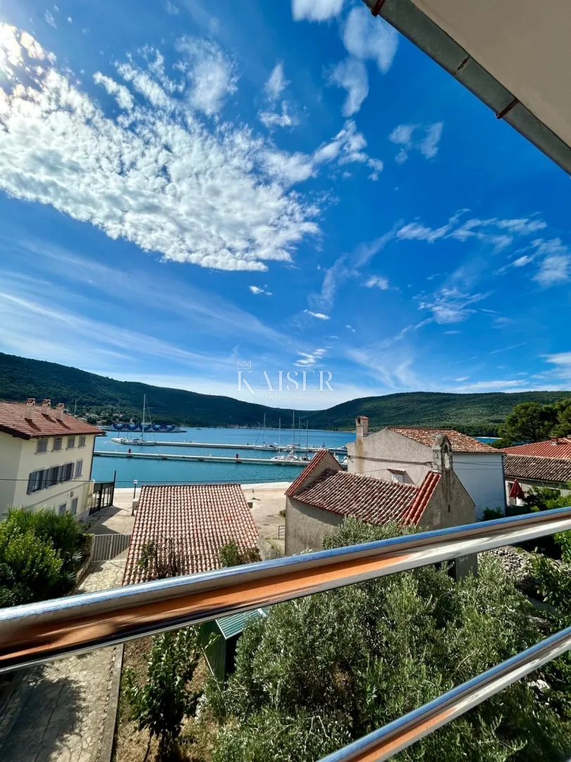 otok cres, cres - kuća sa 4 stana, 288m2, 50m od mora sa prekrasnim pogledom - slika 46