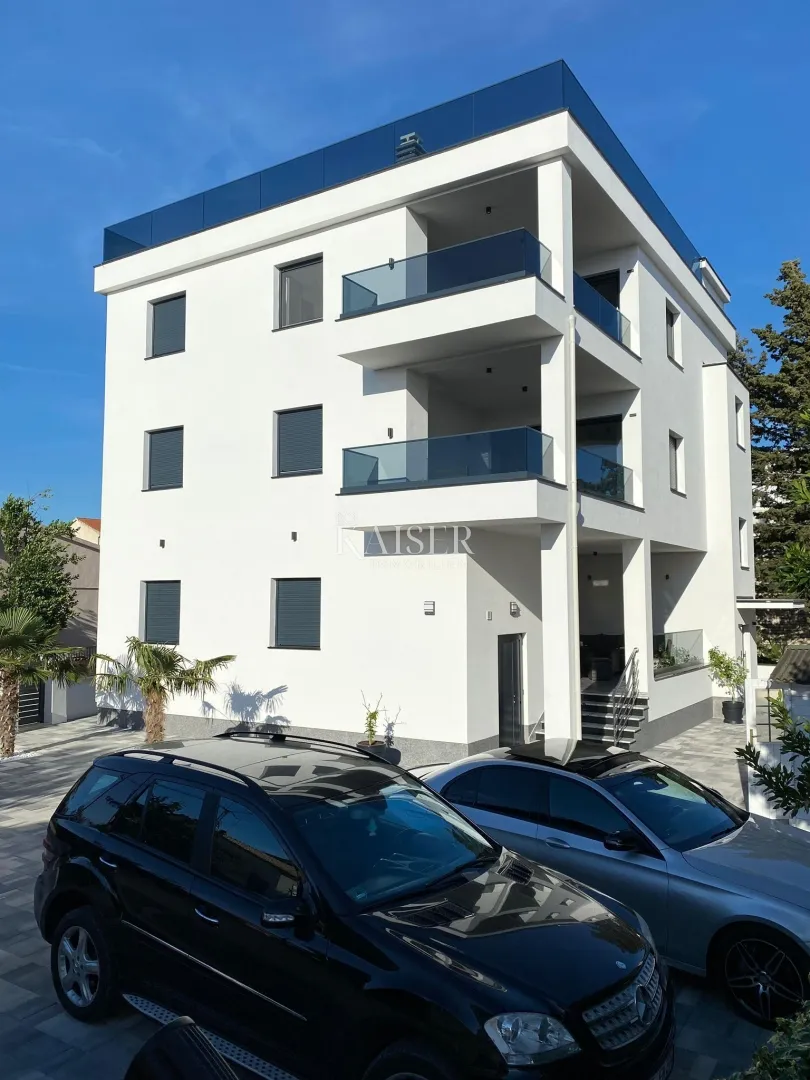 srima, vodice- trosobni stan sa pogledom na more - slika 12