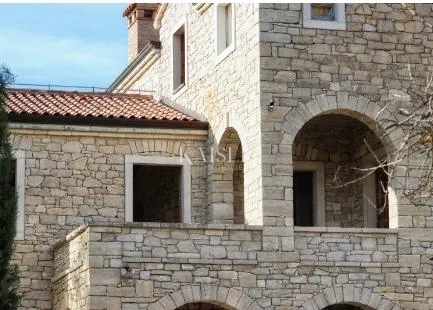 rovinj, sošići - jedinstvena kamena vila s pogledom na more - slika 3