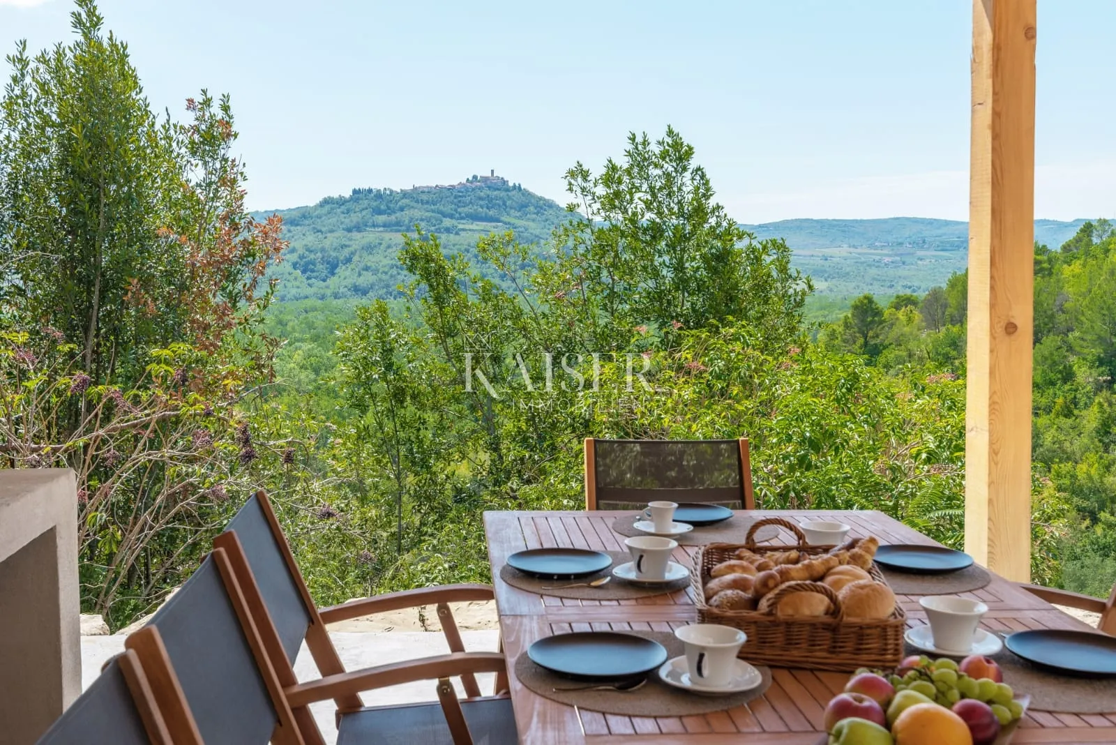 istra, motovun - moderna vila s pogledom na motovun - slika 17