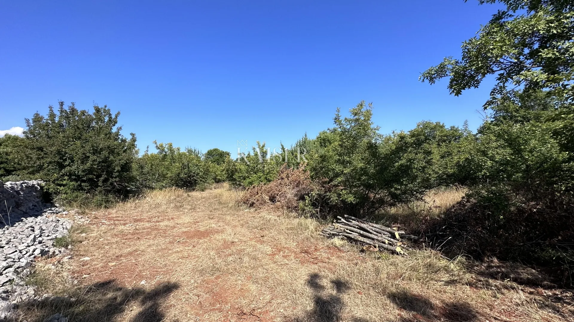 Otok Krk, Pinezići - poljoprivredno zemljište 2600 m2 - Pinezići, Krk