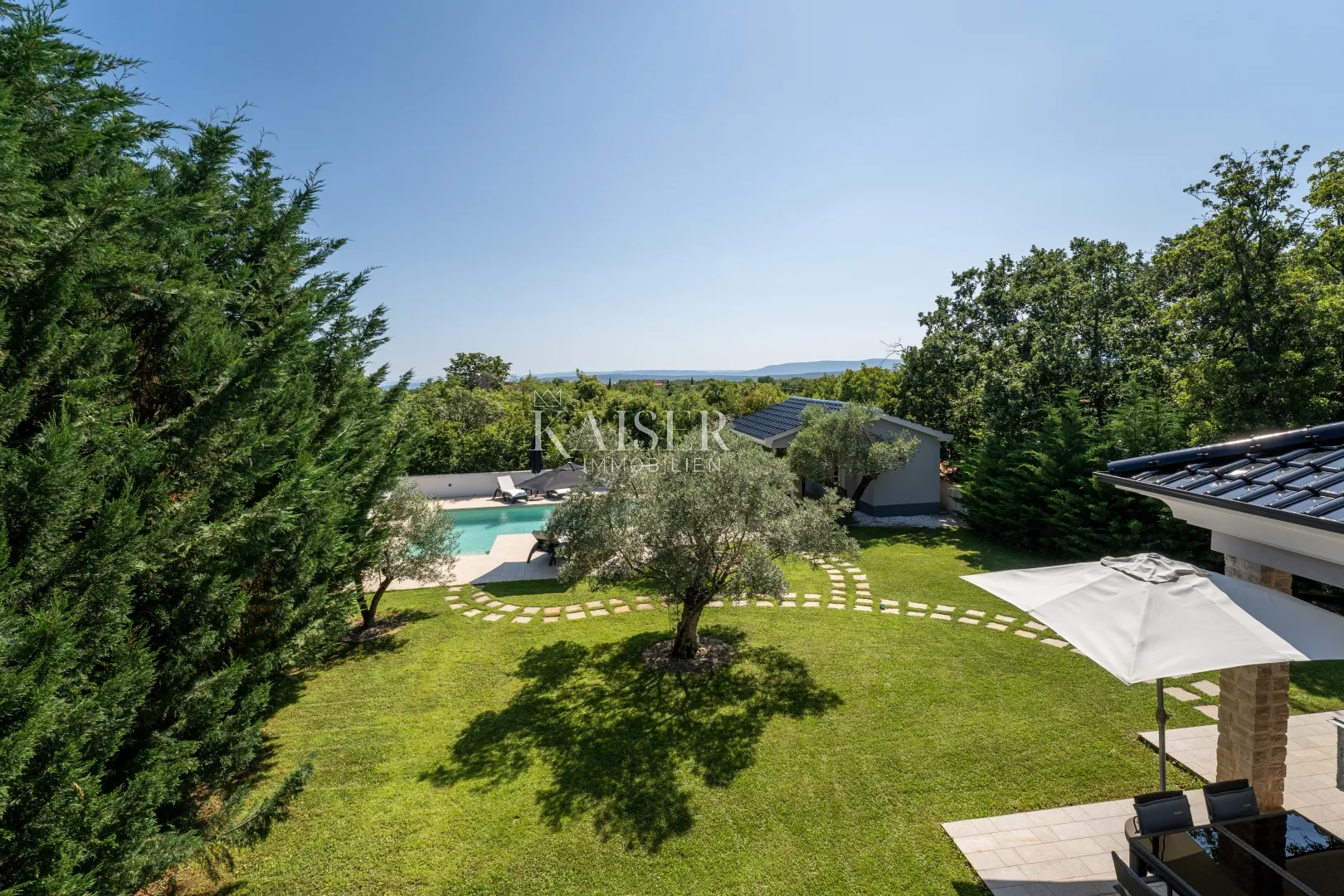 otok krk, kras - impresivna villa u oazi mira - slika 41