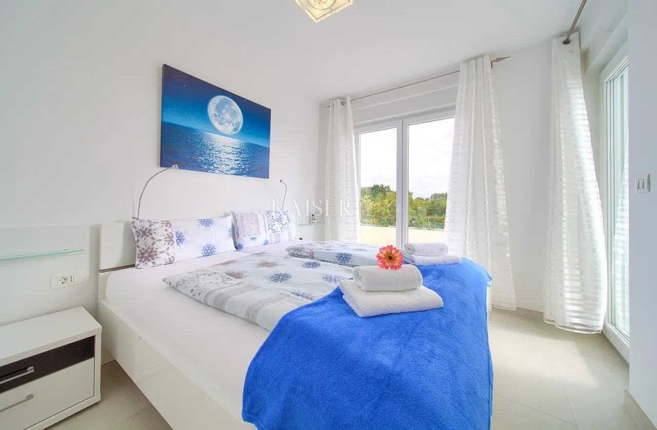 linardići, otok krk- vila 410m2 s bazenom i pogledom na more - slika 17
