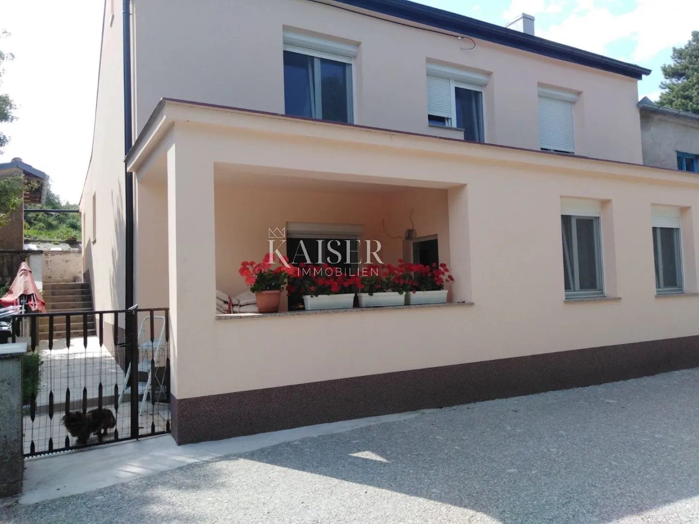 hreljin - kuća sa 4 stana, 900 m2 okućnice - slika 2