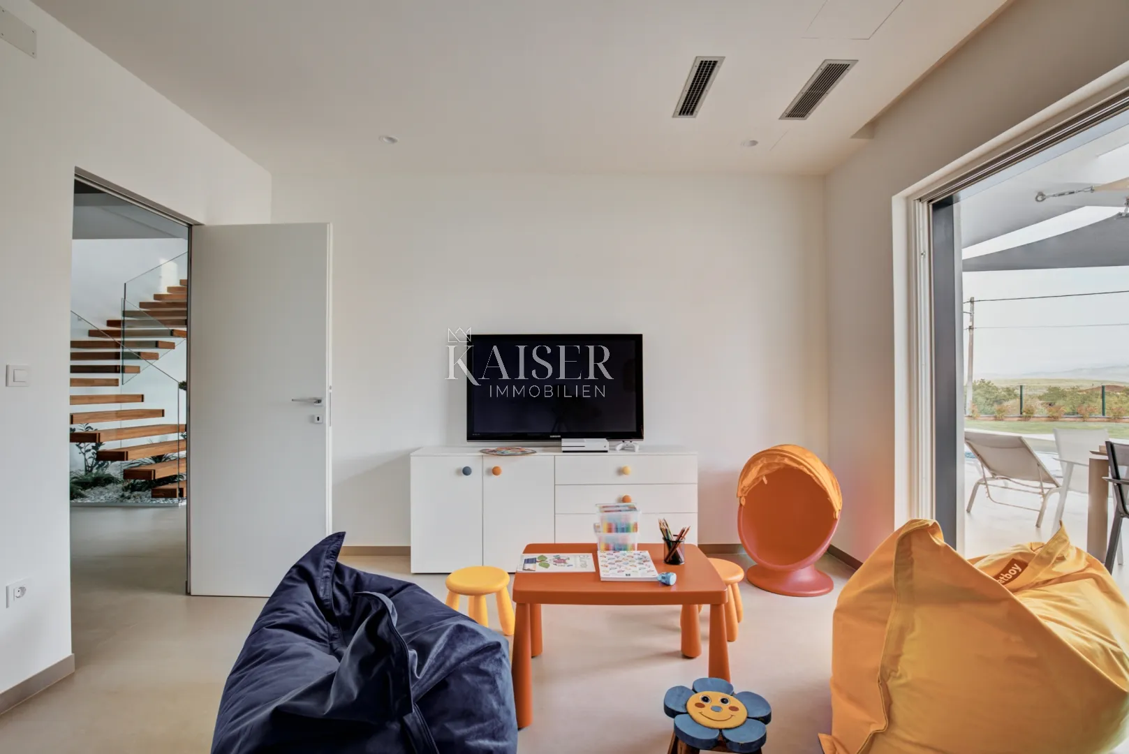 krk, vrh – luksuzna vila s bazenom - slika 14