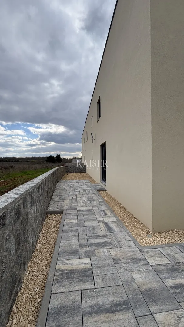 zadar, privlaka – nova kuća s dvorištem, 600 m od mora - slika 5