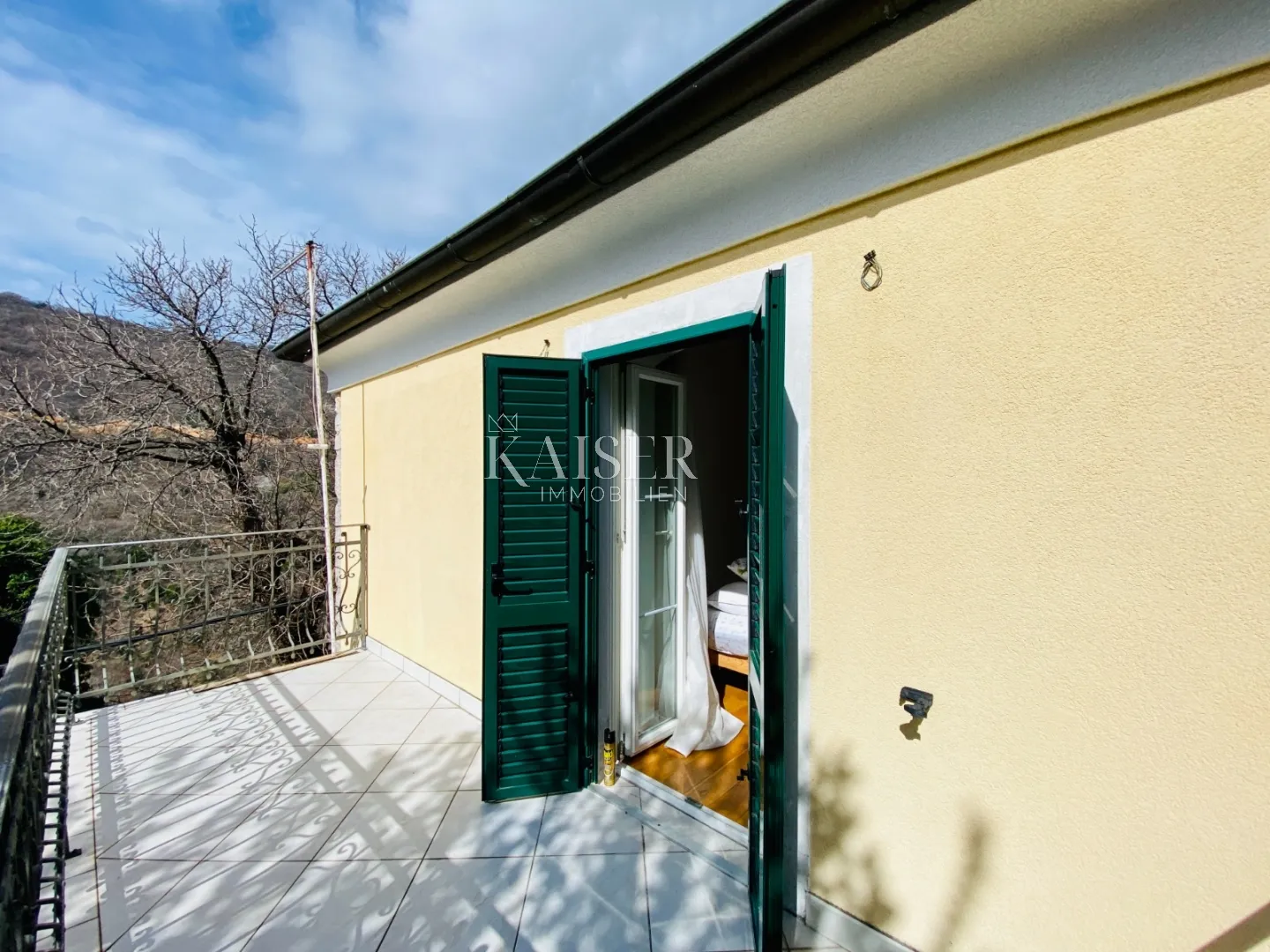 cres, beli – jedinstvena kuća s dva stana na predivnoj lokaciji - slika 27